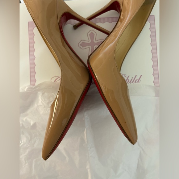 Nude Christian Louboutin size 37.5 US 7 - Picture 6 of 6